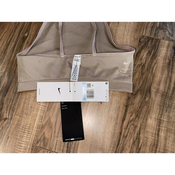 Nike Indy Seamless Ribbed Light-Support Non-Padded Sports Bra - Picture 6 of 6